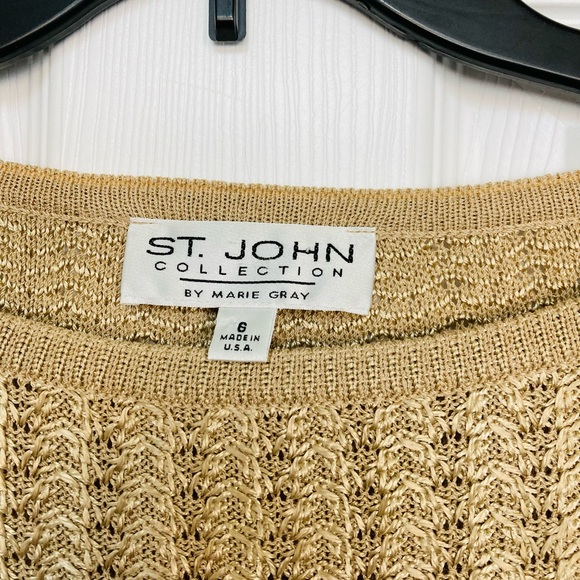 St. John gold chain look sweater Holidays Sz. 6 - Picture 3 of 5